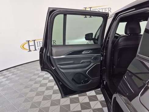 Certified 2024 Jeep Grand Cherokee Trailhawk AWD/4WD image 39