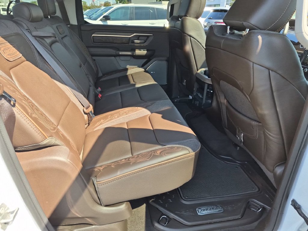 Used 2025 RAM 1500 Limited AWD/4WD image 32