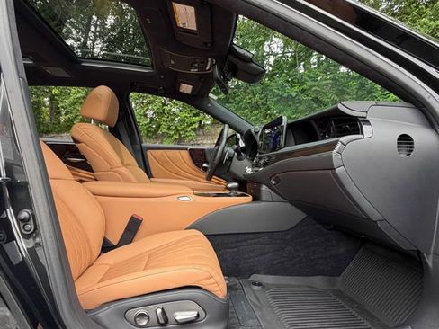 Certified 2024 Lexus LS 500 AWD image 28