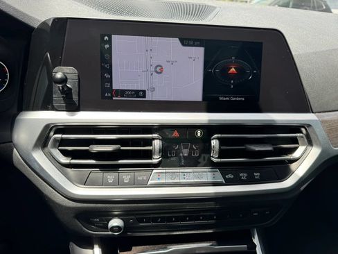Used 2020 BMW 330i Sedan w/ Driving Assistance Package RWD image 21