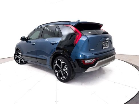 Certified 2024 Kia Niro SX Touring FWD image 2