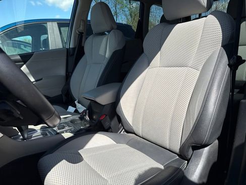 Used 2022 Subaru Forester Premium AWD/4WD image 7
