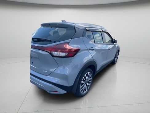 Used 2023 Nissan Kicks SV FWD image 8
