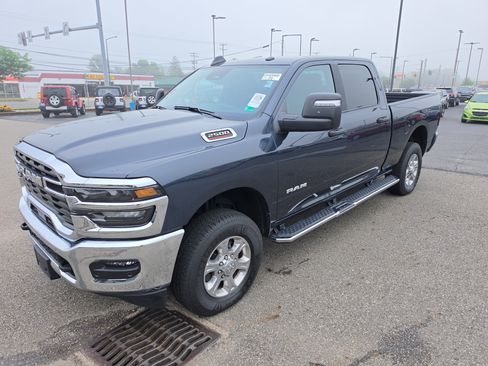 Used 2025 RAM 2500 Big Horn AWD/4WD image 7