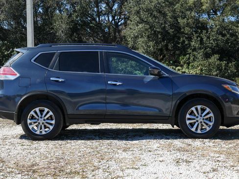 Used 2016 Nissan Rogue SV image 13
