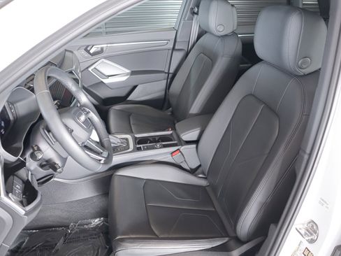 Certified 2024 Audi Q3 2.0T Premium Plus w/ Premium Plus Package image 8