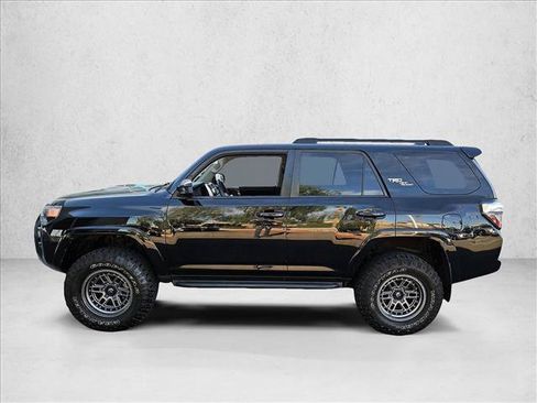 Used 2019 Toyota 4Runner TRD Off-Road AWD/4WD image 9