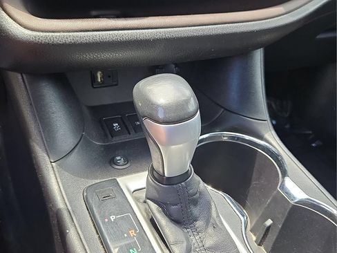 Used 2015 Toyota Highlander Plus AWD/4WD image 15