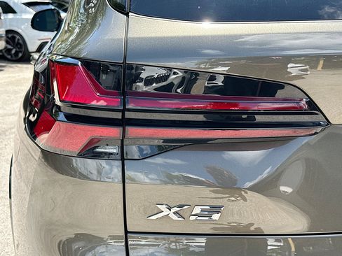 Certified 2024 BMW X5 sDrive40i w/ M Sport Package RWD image 33