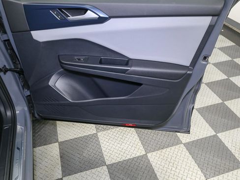 Used 2023 Volkswagen Taos SE image 22