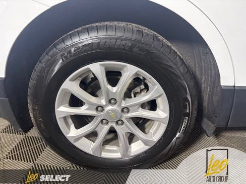 Used 2018 Chevrolet Equinox LT FWD image 21