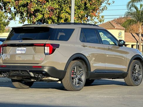 New 2026 Ford Explorer ST image 4