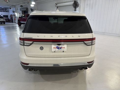 Used 2022 Lincoln Aviator Reserve w/ Elements Package Plus RWD image 4