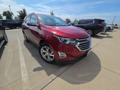 Used 2018 Chevrolet Equinox Premier FWD image 9