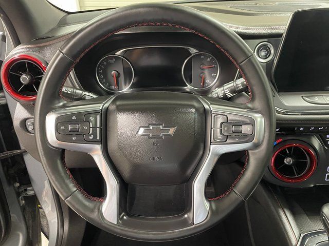 Used 2025 Chevrolet Blazer RS w/ Enhanced Convenience Package AWD/4WD image 14