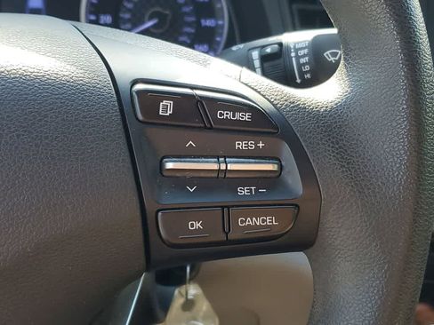 Used 2020 Hyundai Elantra SEL w/ Winter Weather Package image 24