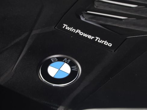Used 2022 BMW X7 xDrive40i w/ Premium Package AWD/4WD image 25