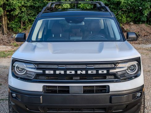 Used 2023 Ford Bronco Sport Outer Banks w/ Tech Package AWD/4WD image 8