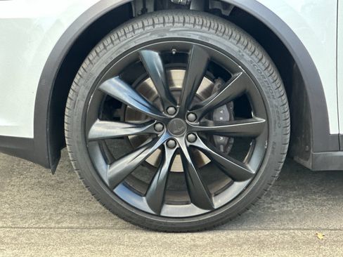 Used 2018 Tesla Model X 100D AWD/4WD image 24