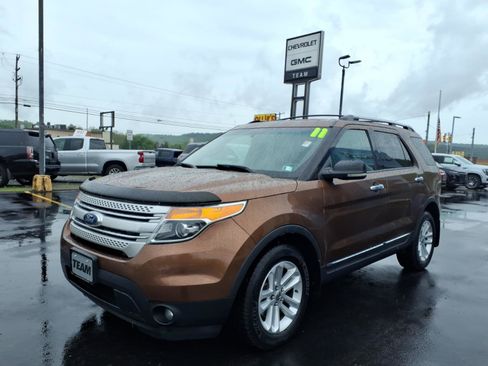 Used 2011 Ford Explorer XLT w/ 202A Rapid Spec Order Code AWD/4WD image 3
