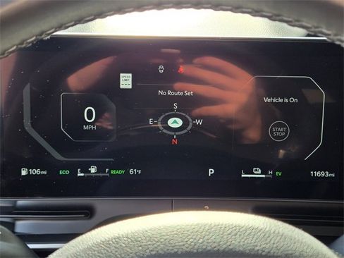 Used 2025 Kia Carnival SX Prestige image 19