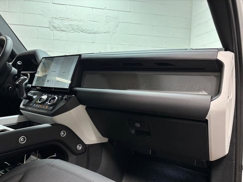 Used 2026 Land Rover Defender 110 X-Dynamic SE image 30