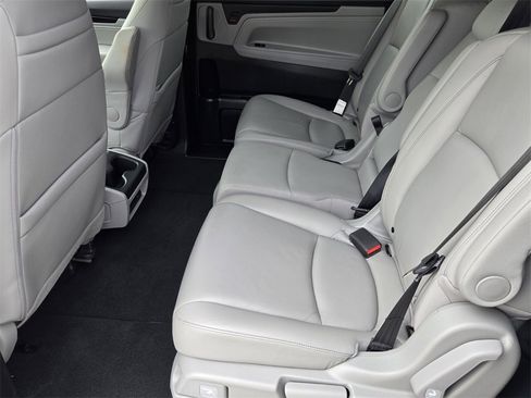 Certified 2023 Honda Odyssey Touring image 11