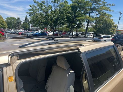 Used 2012 Toyota Sienna LE w/ Towing Pkg FWD image 10