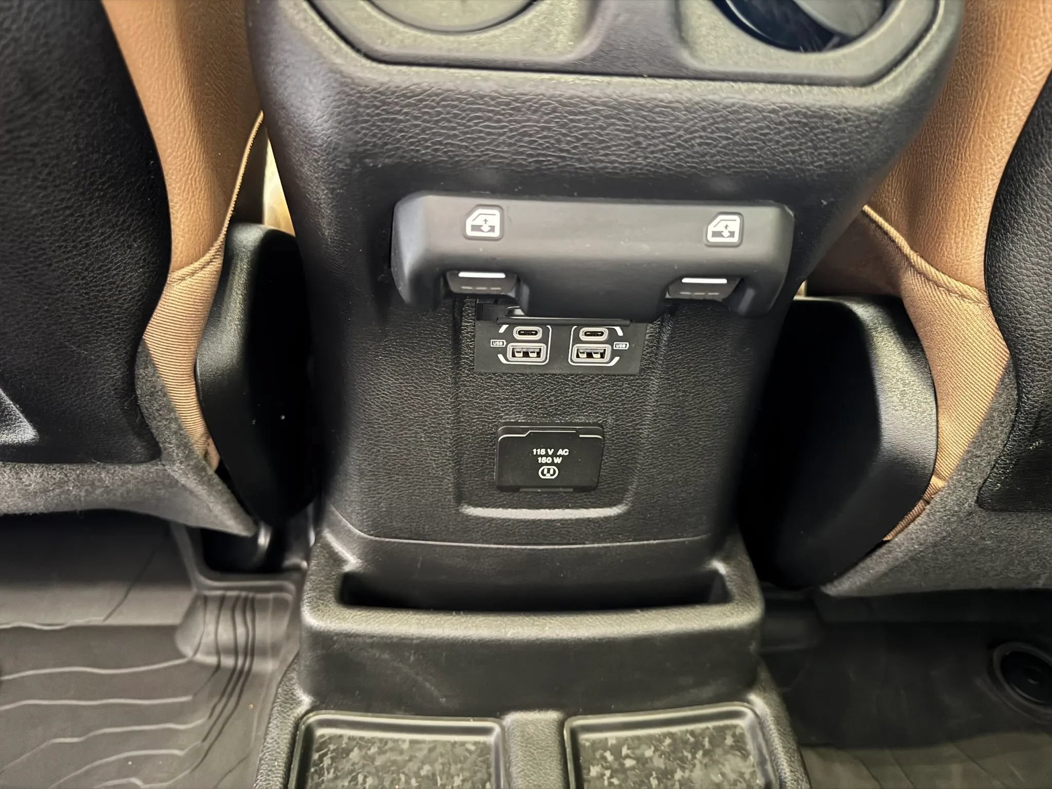 Used 2022 Jeep Wrangler Unlimited Rubicon w/ LED Lighting Group AWD/4WD image 24