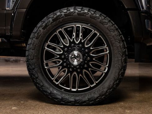 Used 2024 Ford F450 Limited image 11