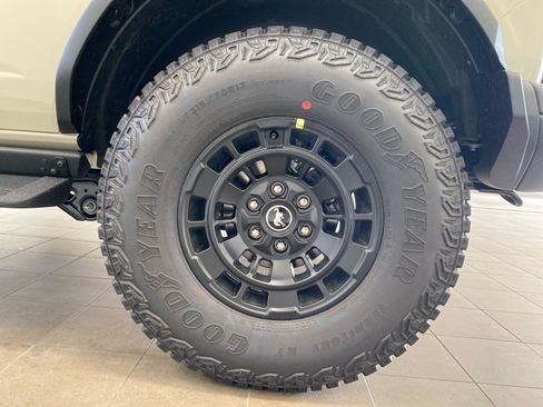 New 2026 Ford Bronco Badlands AWD/4WD image 24