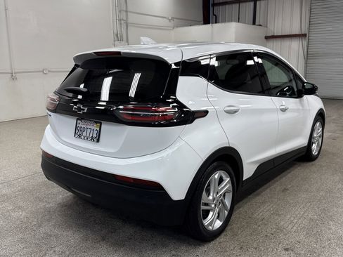 Used 2022 Chevrolet Bolt LT image 17