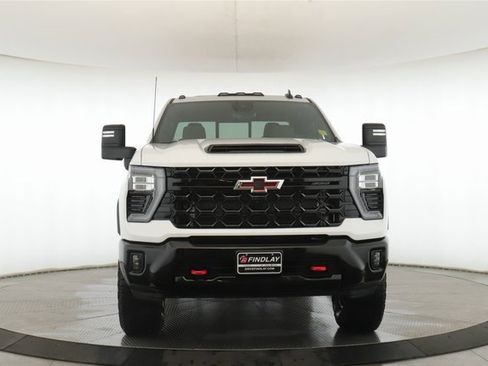 Used 2024 Chevrolet Silverado 2500 ZR2 w/ Technology Package image 12