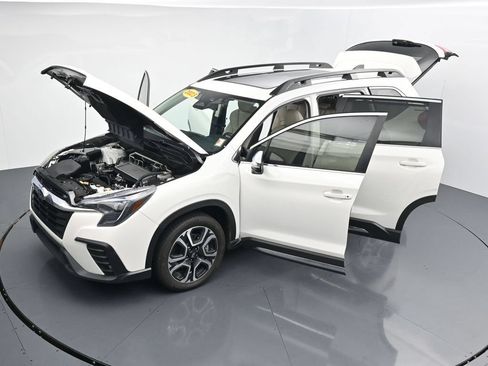 Used 2023 Subaru Ascent Limited w/ Technology Package AWD/4WD image 37