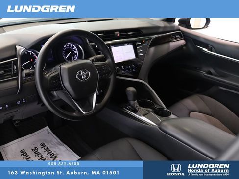 Used 2019 Toyota Camry LE FWD image 8