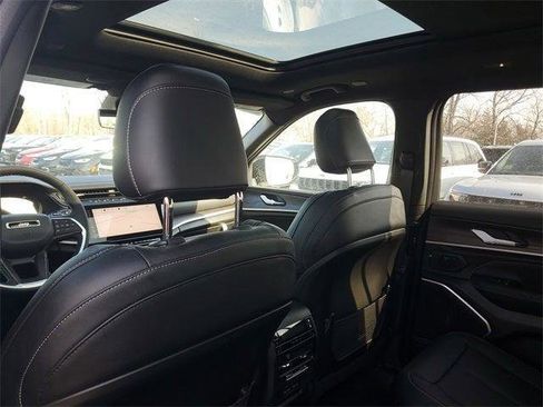 New 2026 Jeep Grand Cherokee L Limited AWD/4WD image 12