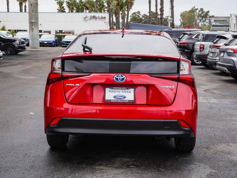 Used 2019 Toyota Prius LE w/ Carpet Mat Package image 5