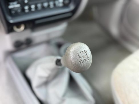 Used 2004 Toyota Tacoma 2WD Regular Cab image 19