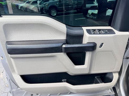 Used 2020 Ford F250 XL w/ STX Appearance Package AWD/4WD image 15