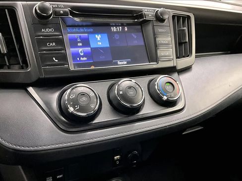 Used 2018 Toyota RAV4 LE w/ Carpet Mat Package image 34