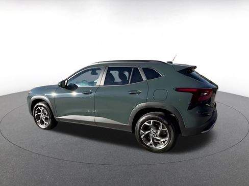 Used 2025 Chevrolet Trax LT image 10