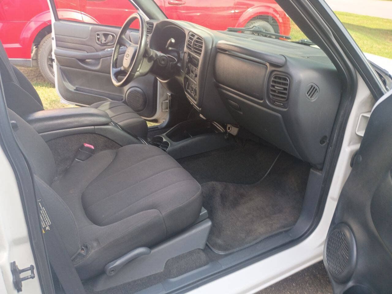 Used 2003 Chevrolet S10 Pickup LS AWD/4WD image 20