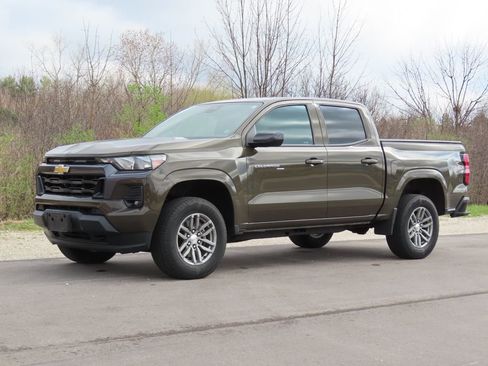 Used 2023 Chevrolet Colorado LT w/ LT Convenience Package II image 6