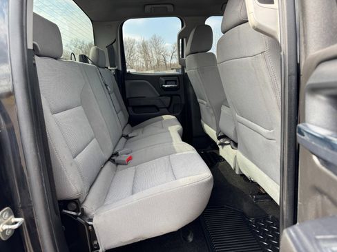 Used 2018 Chevrolet Silverado 1500 Custom image 17