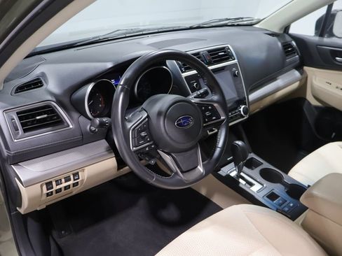 Used 2018 Subaru Outback 2.5i Premium image 14
