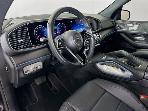 Used 2025 Mercedes-Benz GLE 350 4MATIC image 9
