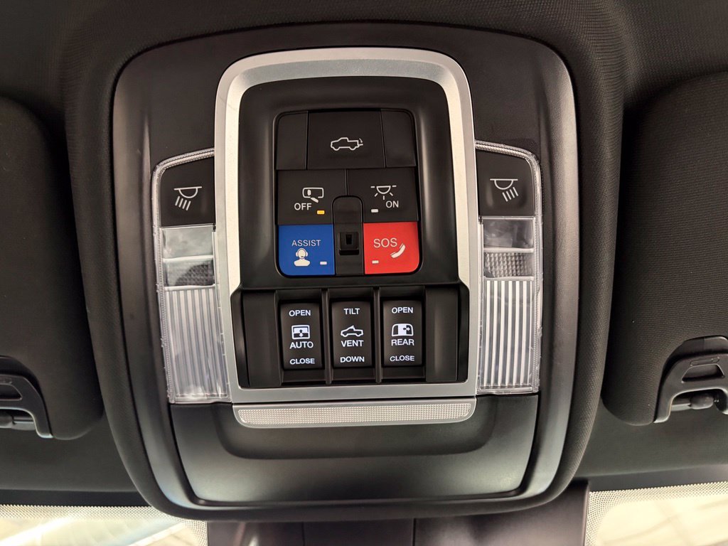 Used 2024 RAM 2500 Limited AWD/4WD image 25