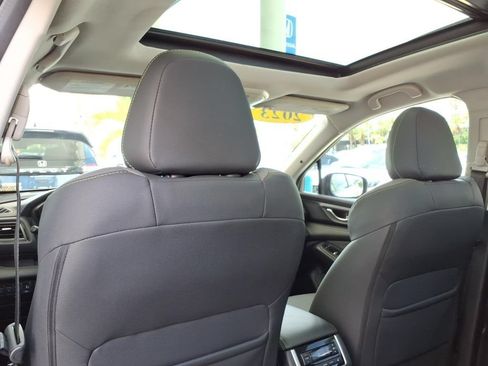 Used 2023 Subaru Ascent Onyx Edition Limited AWD/4WD image 11