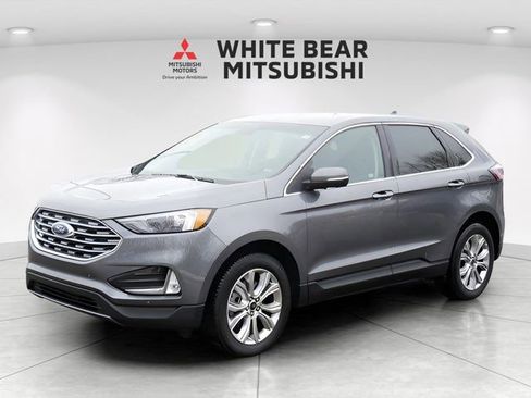 Used 2024 Ford Edge Titanium AWD/4WD image 3