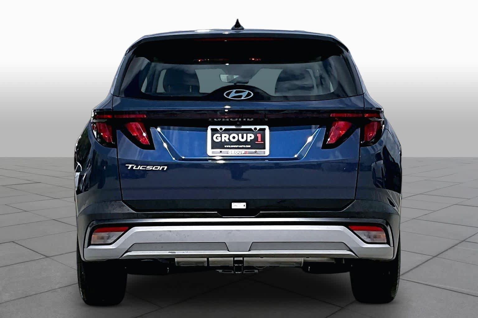 Used 2025 Hyundai Tucson SE FWD image 3